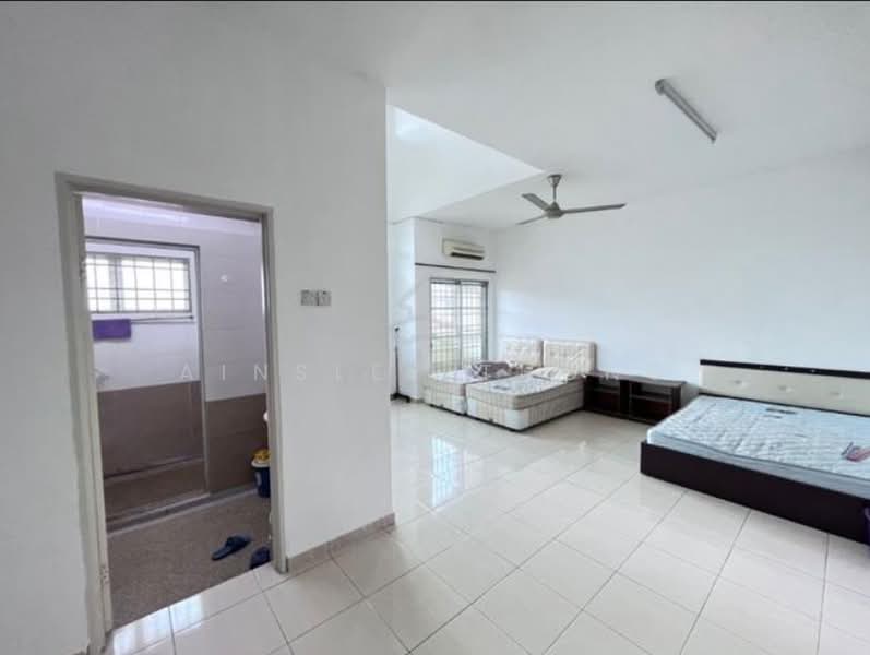Rumah Teres 2 Tingkat untuk Dijual di Taman Jelapang Ria (Ipoh) - Ainsley Thong - Bedroom - PropertyGuru.com.my