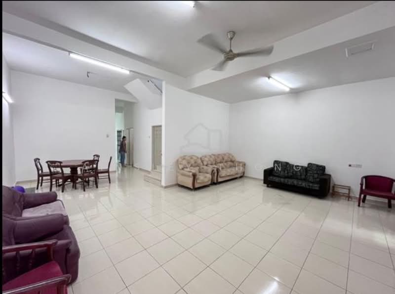 Rumah Teres 2 Tingkat untuk Dijual di Taman Jelapang Ria (Ipoh) - Ainsley Thong - Living Room - PropertyGuru.com.my