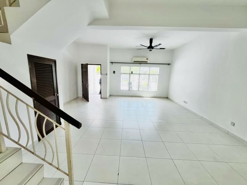 Rumah Teres 2 Tingkat untuk Dijual di Bandar Puncak Alam (Puncak Alam) - Ziana Najib - Living Room - PropertyGuru.com.my