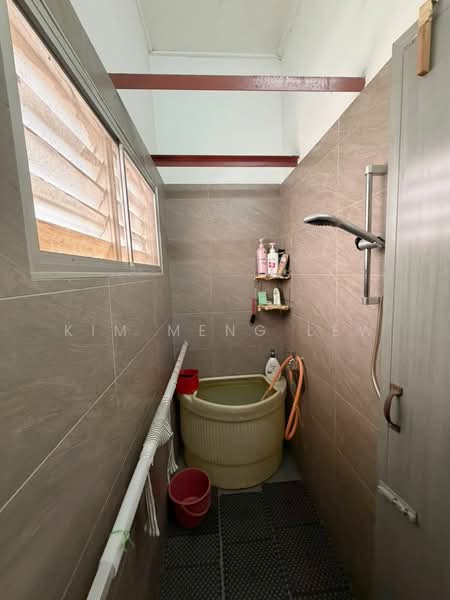 Rumah Teres 1 Tingkat untuk Dijual di Taman Kok Doh (Batu) - Kim Meng Lew - Bathroom - PropertyGuru.com.my