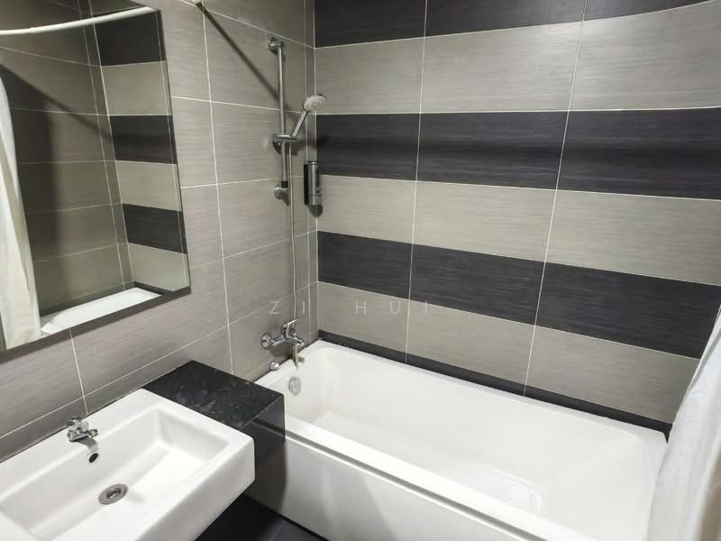 Kondominium untuk Disewa di KSL D'Esplanade Residence - Zi Hui - Bathroom - PropertyGuru.com.my