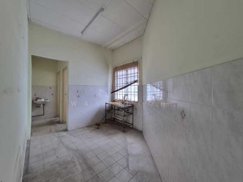 Shop for Sale in Bandar Sunway Tunas (Bayan Lepas) - Wayne Loh - Kitchen - PropertyGuru.com.my