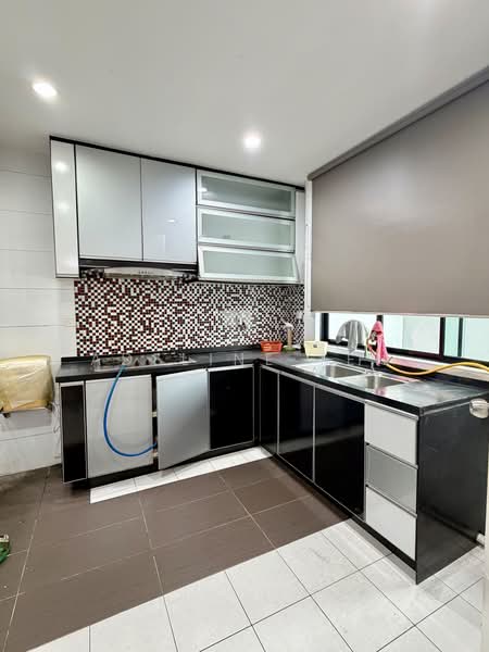 Condominium for Sale at Papillon Desahill Condominium - Adeline Teh - Kitchen - PropertyGuru.com.my