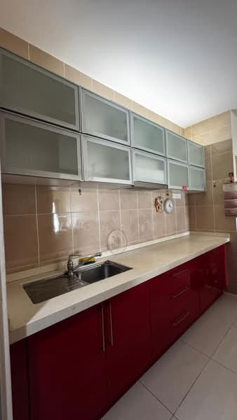 Servis Apartment untuk Disewa di OUG Parklane - Levis Chan - Kitchen - PropertyGuru.com.my