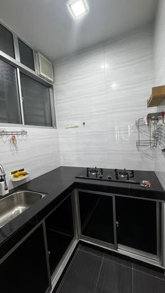 Servis Apartment untuk Disewa di OUG Parklane - Levis Chan - Kitchen - PropertyGuru.com.my