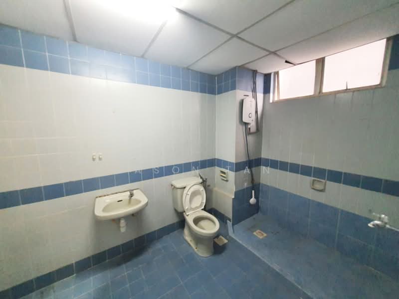 Kondominium untuk Disewa di Bukit OUG Condominiums - Jason Tan - Bathroom - PropertyGuru.com.my