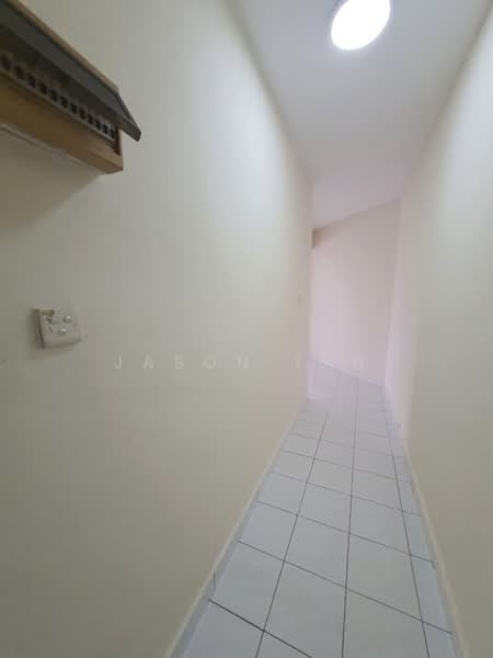 Kondominium untuk Disewa di Bukit OUG Condominiums - Jason Tan - Corridor - PropertyGuru.com.my