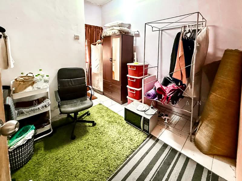 2-storey Terraced House for Sale in Seri Kembangan (Selangor) - Nor Azdlin Adnan - PropertyGuru.com.my