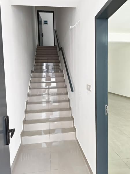 Rumah Teres 2 Tingkat untuk Disewa di Bandar Dato Onn (Tebrau) - Johnson Chong - Entrance - PropertyGuru.com.my