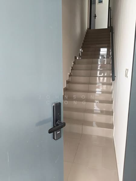 Rumah Teres 2 Tingkat untuk Disewa di Bandar Dato Onn (Tebrau) - Johnson Chong - Entrance - PropertyGuru.com.my