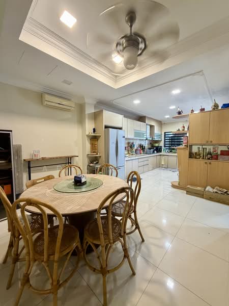 2-storey Terraced House for Sale in Taman Danau Desa (Taman Desa) - Adeline Teh - Dining Room - PropertyGuru.com.my