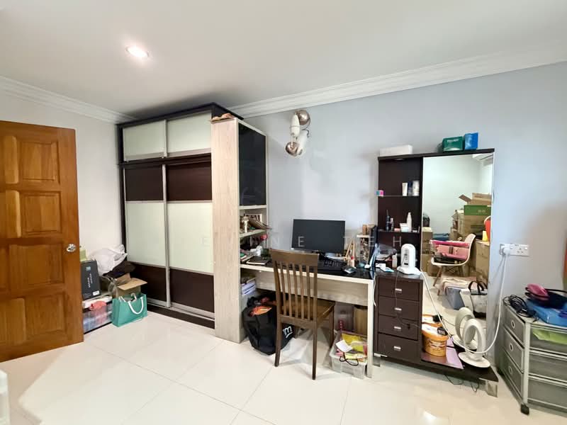 2-storey Terraced House for Sale in Taman Danau Desa (Taman Desa) - Adeline Teh - Bedroom - PropertyGuru.com.my