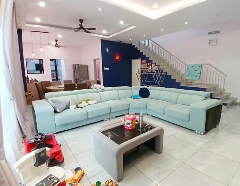 Cluster House for Sale in Taman Pulai Hijauan (Skudai) - Shieh Long Chen - Living Room - PropertyGuru.com.my