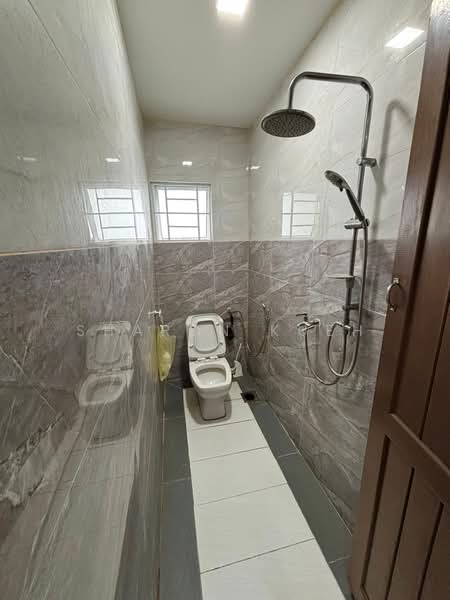 2-storey Terraced House for Sale in Tabuan Desa (Kuching) - Sharon Kueh - Bathroom - PropertyGuru.com.my