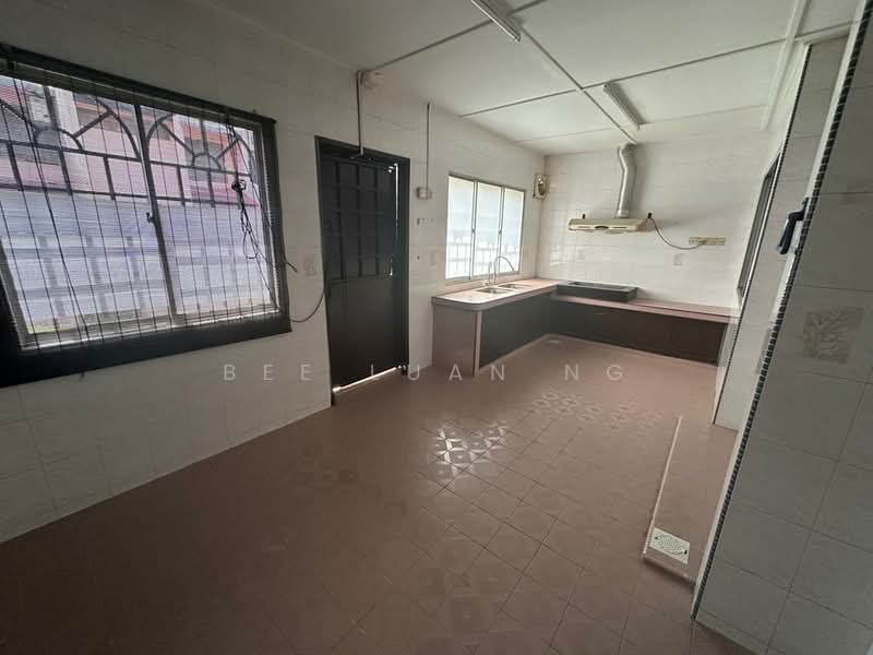 Rumah Teres untuk Dijual di Taman Kajang Raya (Kajang) - Bee Luan Ng - Kitchen - PropertyGuru.com.my