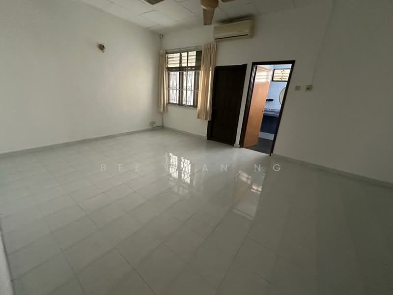 Rumah Teres untuk Dijual di Taman Kajang Raya (Kajang) - Bee Luan Ng - Living Room - PropertyGuru.com.my