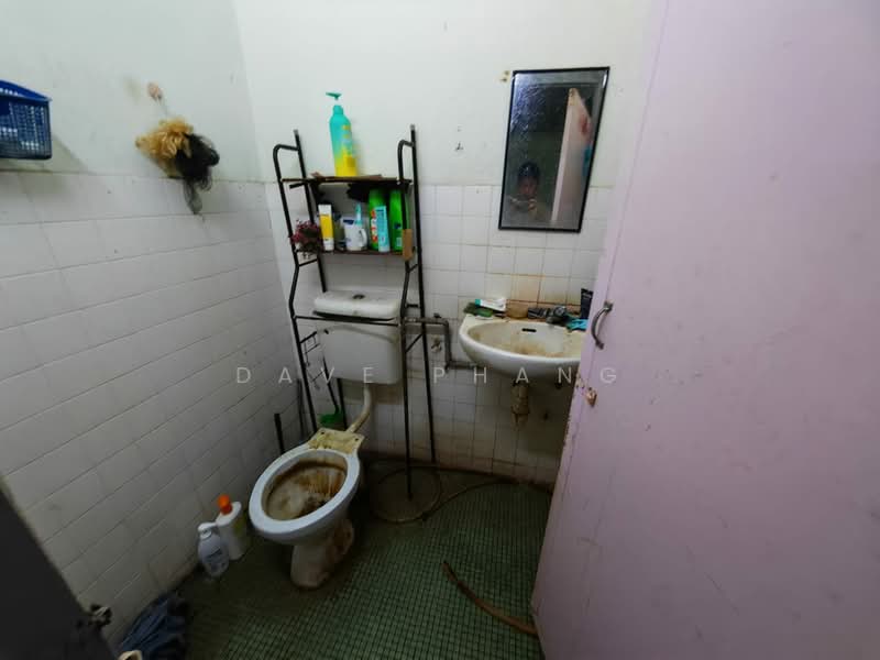 Rumah Teres 2 Tingkat untuk Dijual di Taman Sri Rampai (Wangsa Maju) - Dave Phang - Bathroom - PropertyGuru.com.my
