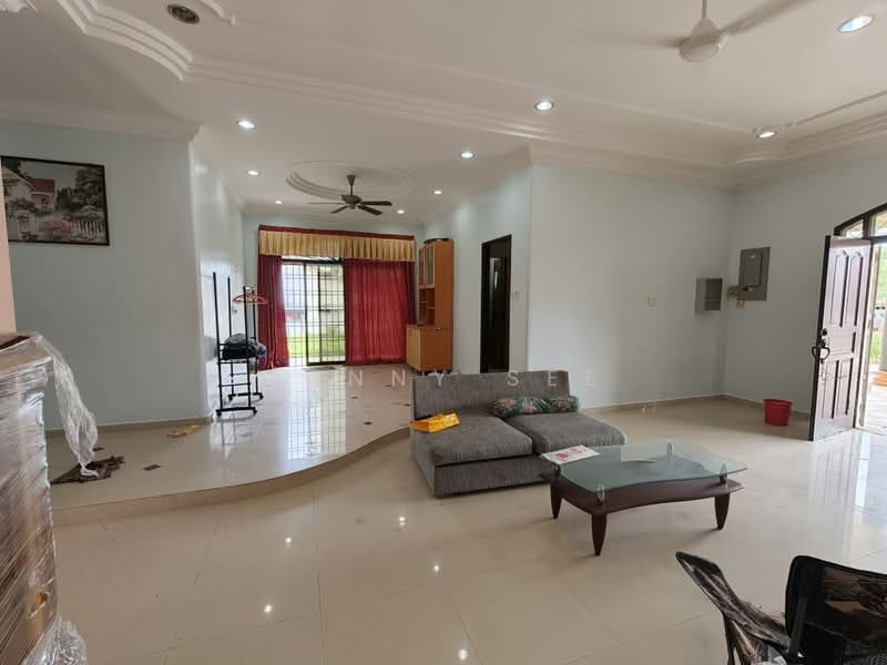 Rumah Banglo untuk Disewa di Kelapa Sawit (Kulai) - Danny See - Living Room - PropertyGuru.com.my