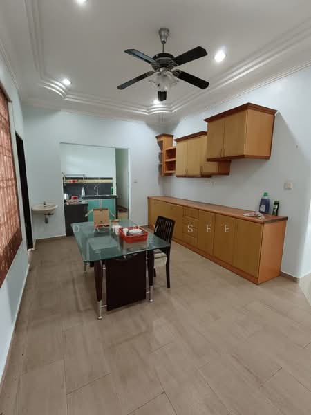 Rumah Banglo untuk Disewa di Kelapa Sawit (Kulai) - Danny See - Dining Room - PropertyGuru.com.my