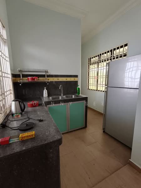 Rumah Banglo untuk Disewa di Kelapa Sawit (Kulai) - Danny See - Kitchen - PropertyGuru.com.my