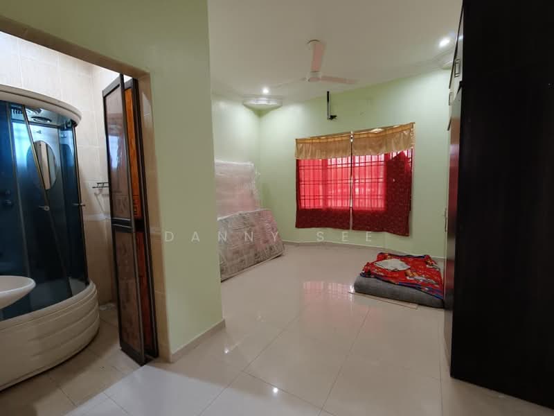 Rumah Banglo untuk Disewa di Kelapa Sawit (Kulai) - Danny See - Bathroom - PropertyGuru.com.my