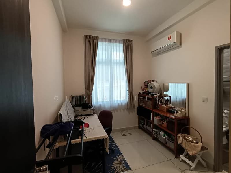 Semi-Detached House for Sale in Taman Mutiara Mas (Skudai) - Olivia Ching - Study - PropertyGuru.com.my