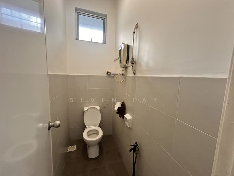 Shop / Office for Rent in Taman Gaya (Ulu Tiram) - Seven Tay - PropertyGuru.com.my