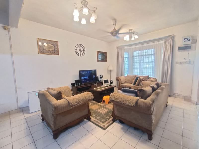 Rumah Teres 2 Tingkat untuk Dijual di Shah Alam (Selangor) - Syukor Hartanah - Living Room - PropertyGuru.com.my