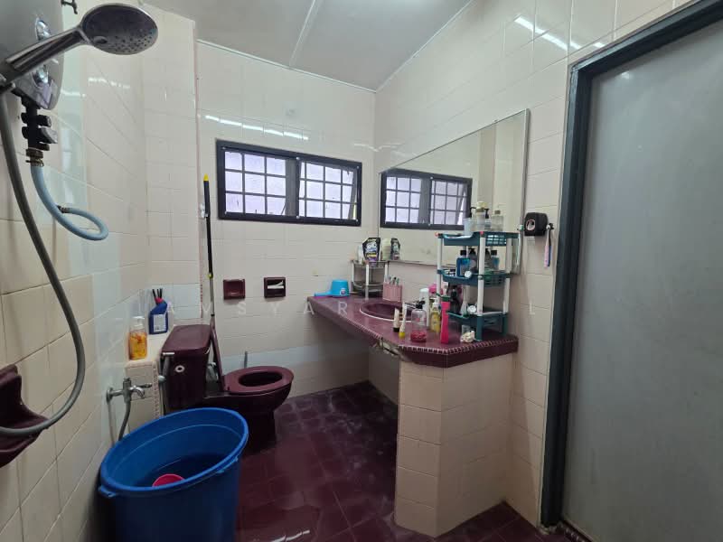 Rumah Teres 2 Tingkat untuk Dijual di Shah Alam (Selangor) - Amsyar Jamil - Bathroom - PropertyGuru.com.my