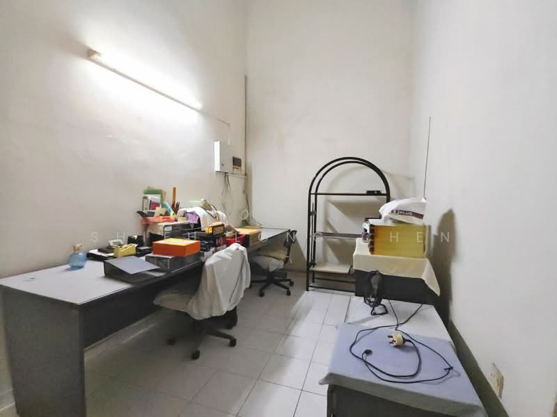 Rumah Teres 2 Tingkat untuk Dijual di Permas Jaya (Johor Bahru) - Shieh Long Chen - Study - PropertyGuru.com.my