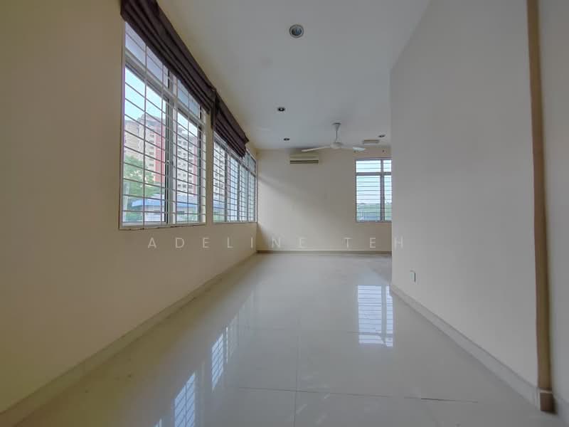 Rumah Teres 2 Tingkat untuk Dijual di Taman Desa (Kuala Lumpur) - Adeline Teh - Living Room - PropertyGuru.com.my