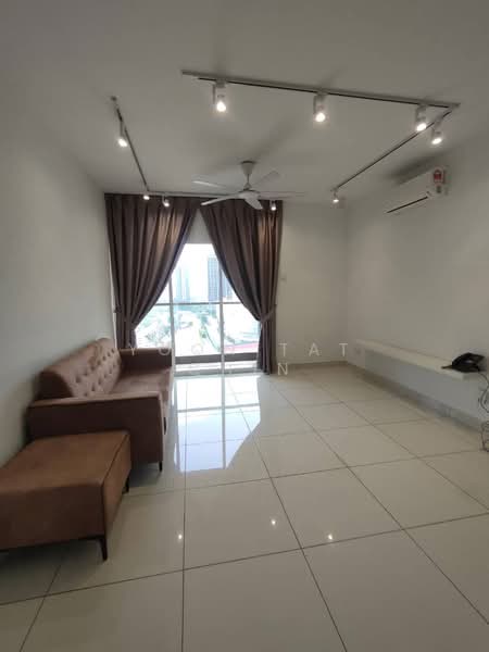 Condominium for Rent at Paraiso Residence @ The Earth - Yoon Tat Chin - Living Room - PropertyGuru.com.my