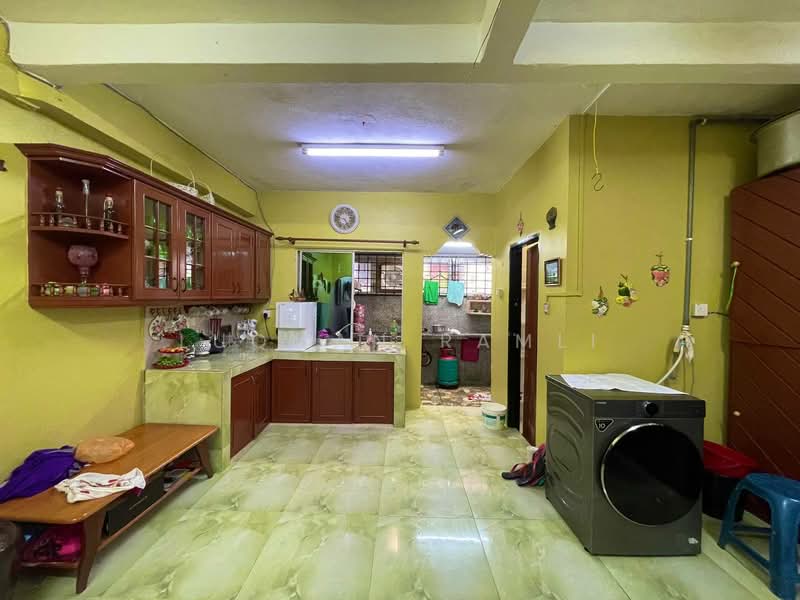 Terraced House for Sale in Batu 9 (Cheras) - Luqman Ramli - Kitchen - PropertyGuru.com.my
