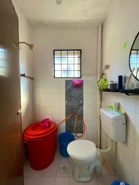 Terraced House for Sale in Batu 9 (Cheras) - Luqman Ramli - Bathroom - PropertyGuru.com.my
