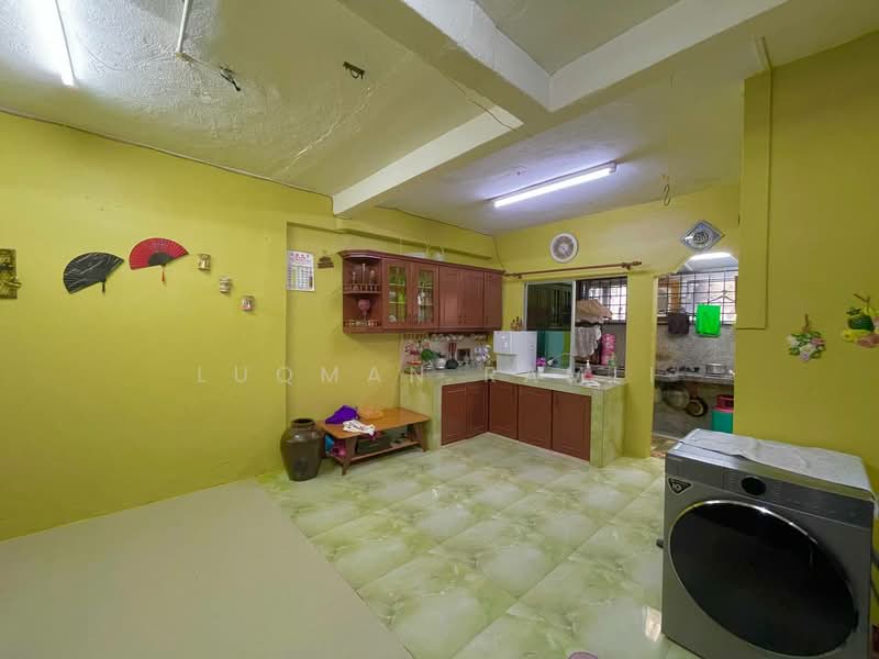 Terraced House for Sale in Batu 9 (Cheras) - Luqman Ramli - Kitchen - PropertyGuru.com.my