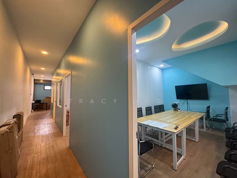 Shop / Office for Rent in Taman Ekoperniagaan (Senai) - Tracy Ong - Corridor - PropertyGuru.com.my