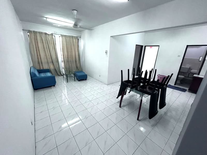 Pangsapuri untuk Disewa di Vista Impiana - Brandon Yee - Living Room - PropertyGuru.com.my