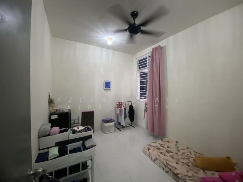 Apartment for Sale at Pangsapuri Kasturi Bandar Dato Onn - Azlan Ismail aiproperty - Bedroom - PropertyGuru.com.my