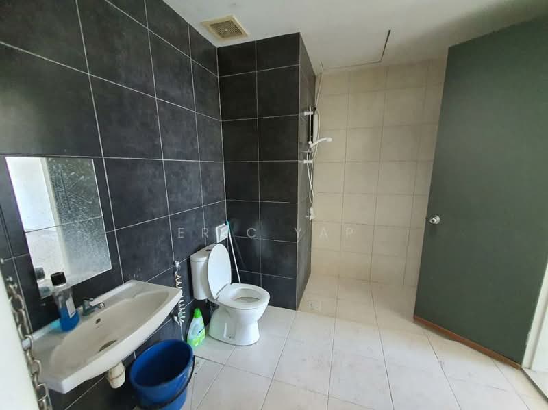 Service Residence for Rent at D'Pulze Cyberjaya - Eric Yap - Bathroom - PropertyGuru.com.my