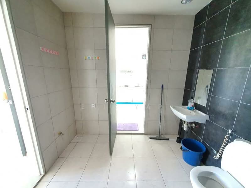 Service Residence for Rent at D'Pulze Cyberjaya - Eric Yap - Bathroom - PropertyGuru.com.my