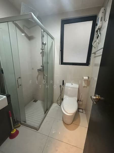 Kondominium untuk Disewa di Bay Point @ Country Garden Danga Bay - Florence Thong - Bathroom - PropertyGuru.com.my