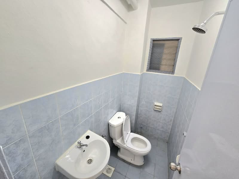 Apartment for Sale at Apartment Selasih - Wind Mah - Bathroom - PropertyGuru.com.my