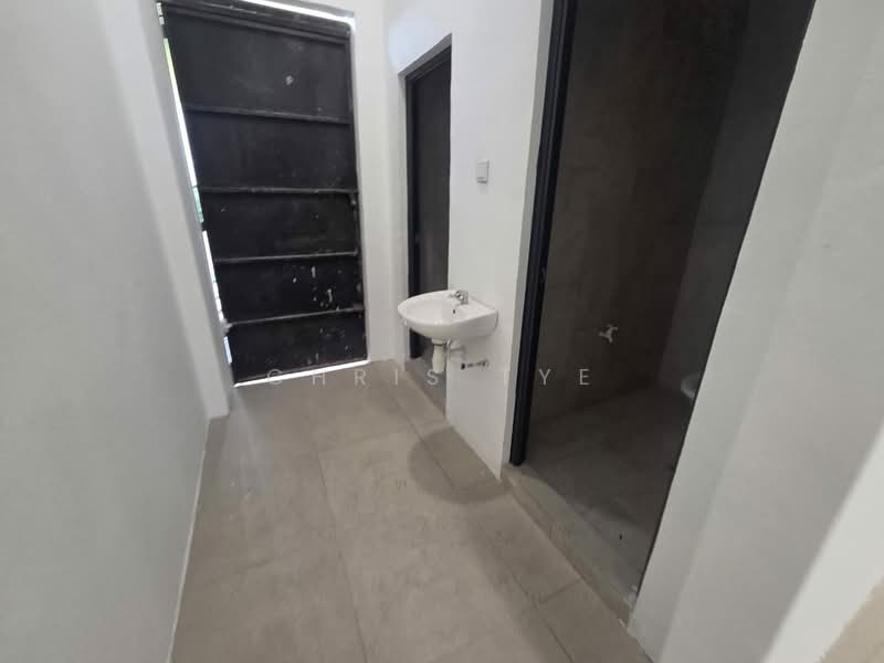 Shop for Rent in Taman Tun Dr Ismail (Kuala Lumpur) - Chris Tye - Bathroom - PropertyGuru.com.my