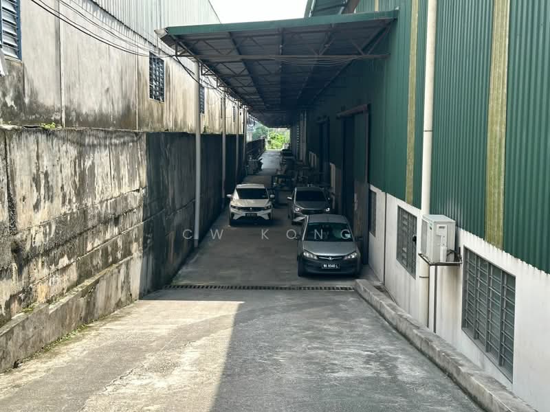 Warehouse for Rent in Kampung Baru Sungai Buloh (Sungai Buloh) - CW Kong - Exterior - PropertyGuru.com.my