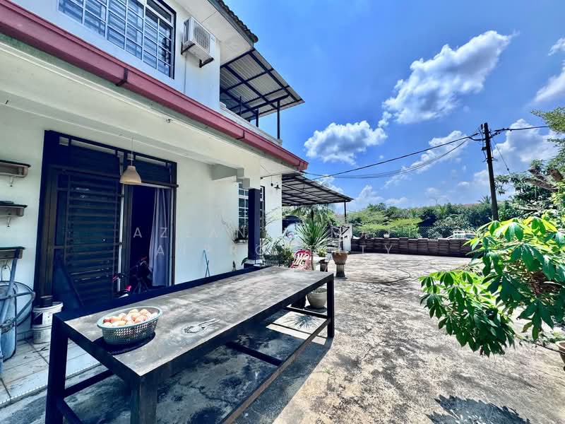 2-storey Terraced House for Sale in Taman Scientex Pasir Gudang (Pasir Gudang) - Azlan Ismail aiproperty - Exterior - PropertyGuru.com.my