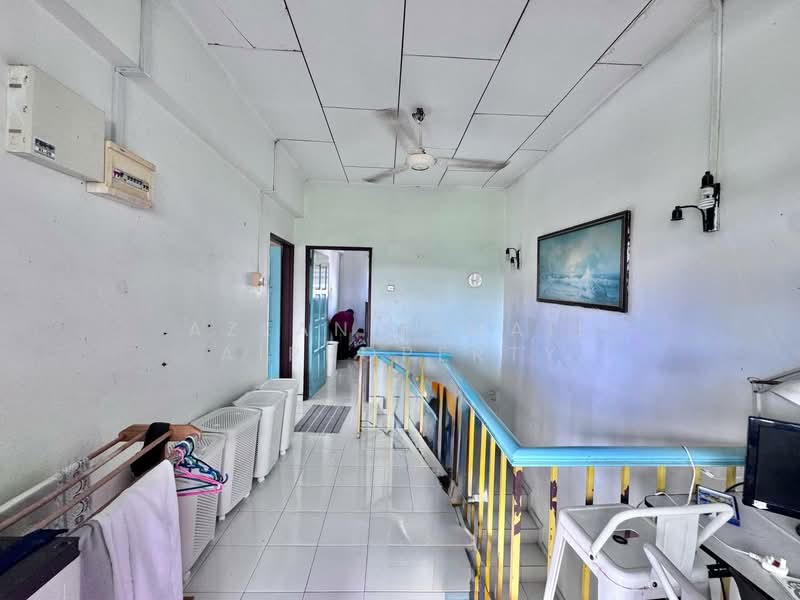 2-storey Terraced House for Sale in Taman Scientex Pasir Gudang (Pasir Gudang) - Azlan Ismail aiproperty - Interior - PropertyGuru.com.my