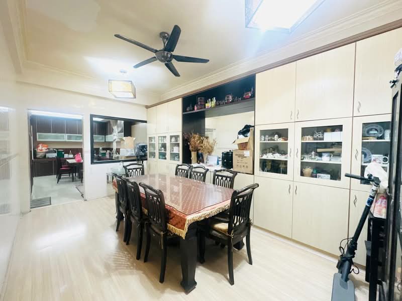 Semi-Detached House for Sale in Taman Taming Jaya (Balakong) - Luqman Ramli - Dining Room - PropertyGuru.com.my
