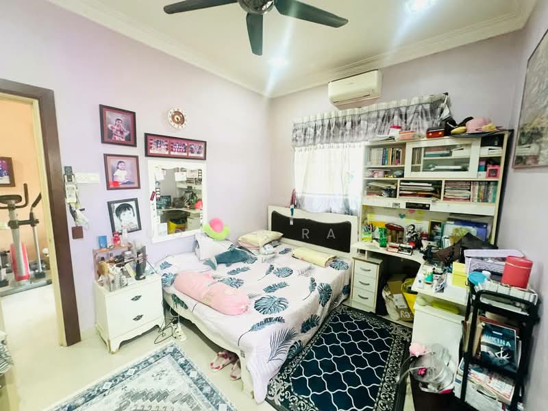 Semi-Detached House for Sale in Taman Taming Jaya (Balakong) - Luqman Ramli - Bedroom - PropertyGuru.com.my
