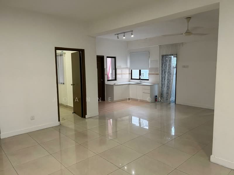 Kondominium untuk Disewa di Pelangi Astana - Joanne Diong - Living Room - PropertyGuru.com.my
