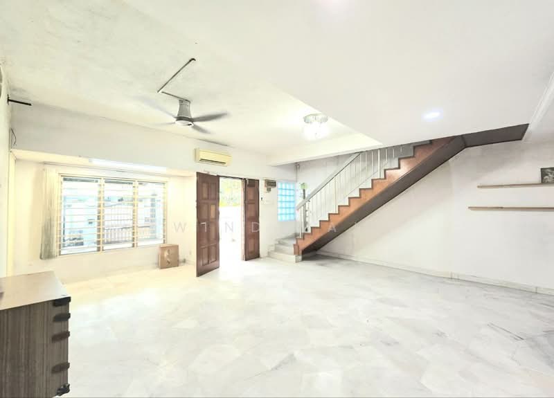 2-storey Terraced House for Sale in Bandar Sunway (Sunway) - Wind Mah - Living Room - PropertyGuru.com.my